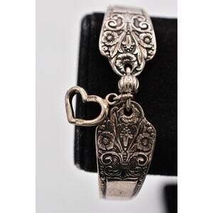 Vintage Precious Spoon Handle Small Bangle Bracelet Silver Tone Heart Charm Bin2